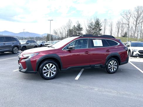 Certified 2025 Subaru Outback Premium AWD/4WD image 4