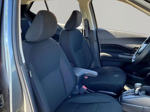 Certified 2025 Nissan Kicks Play S FWD image 28
