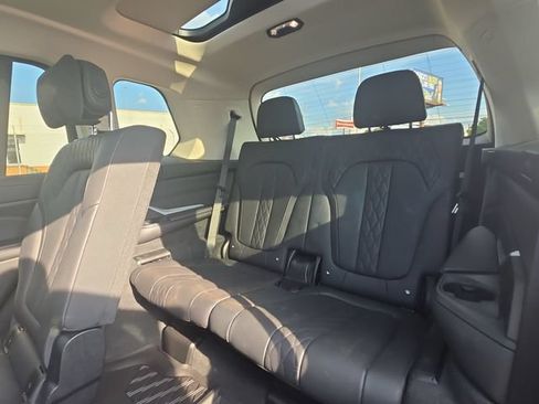 Used 2021 BMW X7 xDrive40i w/ Luxury Seating Package AWD/4WD image 24