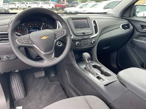 Used 2023 Chevrolet Equinox LT FWD image 12
