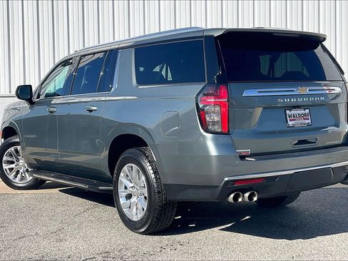 Used 2023 Chevrolet Suburban Premier image 15