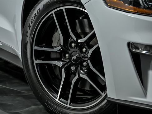 Used 2021 Ford Mustang GT Premium w/ Equipment Group 401A RWD image 3