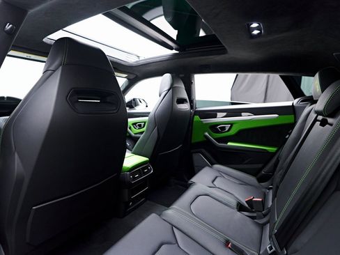 Used 2022 Lamborghini Urus image 47