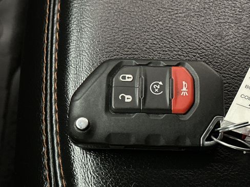 Used 2021 Jeep Gladiator Mojave AWD/4WD image 37