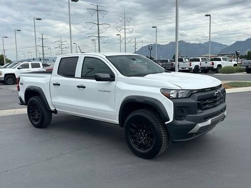 Certified 2025 Chevrolet Colorado Trail Boss AWD/4WD image 9
