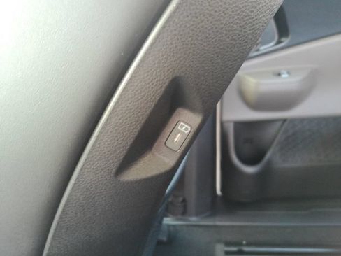 Used 2026 Kia Carnival LXS FWD image 30