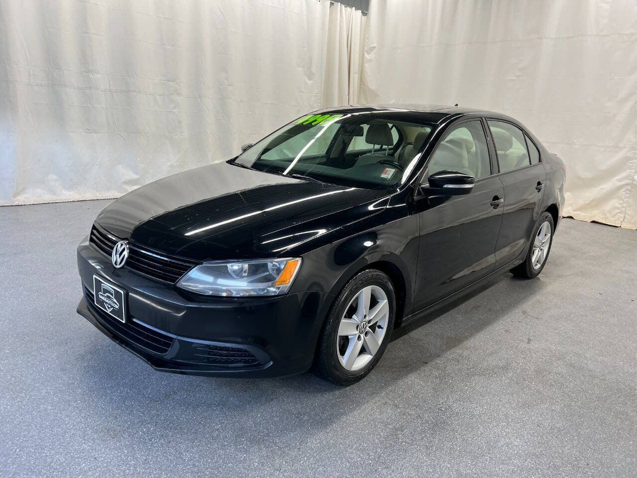 Used 2012 Volkswagen Jetta TDI FWD image 1