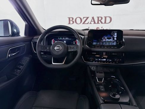 Used 2022 Nissan Rogue Platinum AWD/4WD image 27