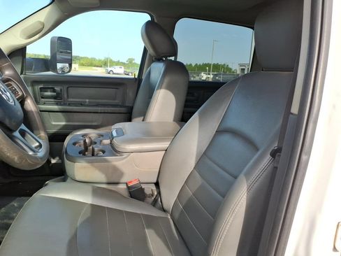 Used 2018 RAM 3500 Tradesman w/ Chrome Appearance Group AWD/4WD image 11