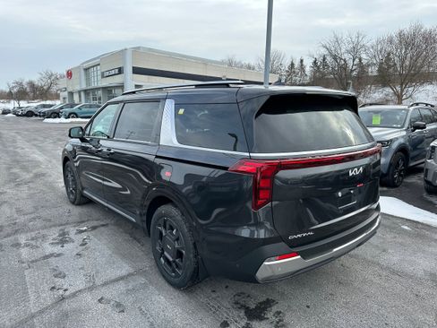 New 2026 Kia Carnival SX image 7