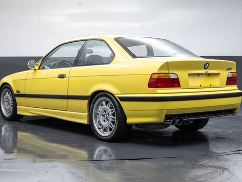 Used 1995 BMW M3 Coupe RWD image 25