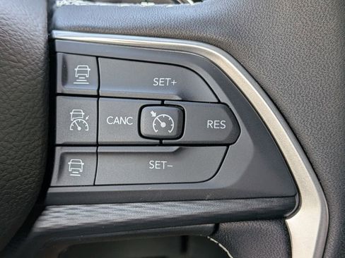 New 2026 Jeep Grand Cherokee Laredo image 25