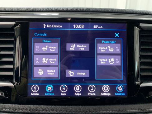 Used 2020 Chrysler Pacifica Limited image 9