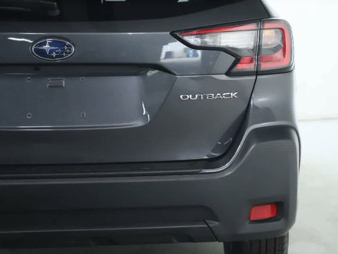 Used 2023 Subaru Outback Premium image 43