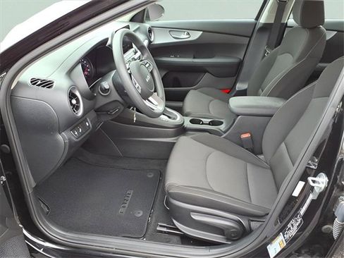 Used 2023 Kia Forte LXS w/ LXS Technology Package image 15