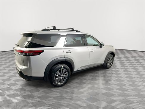 New 2025 Nissan Pathfinder SV image 8