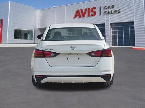 Used 2025 Nissan Altima 2.5 SV FWD image 7