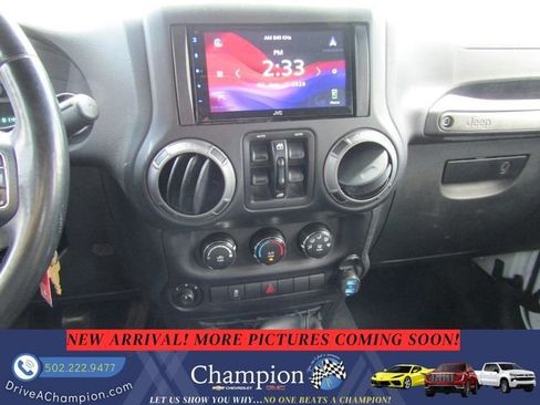 Used 2018 Jeep Wrangler Unlimited Sport S AWD/4WD image 14