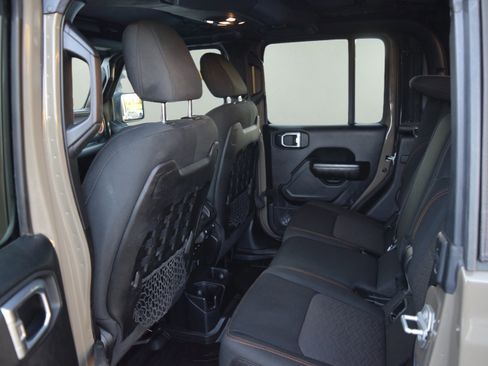 Used 2020 Jeep Gladiator Mojave image 8