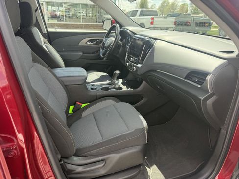 Used 2018 Chevrolet Traverse LT AWD/4WD image 25