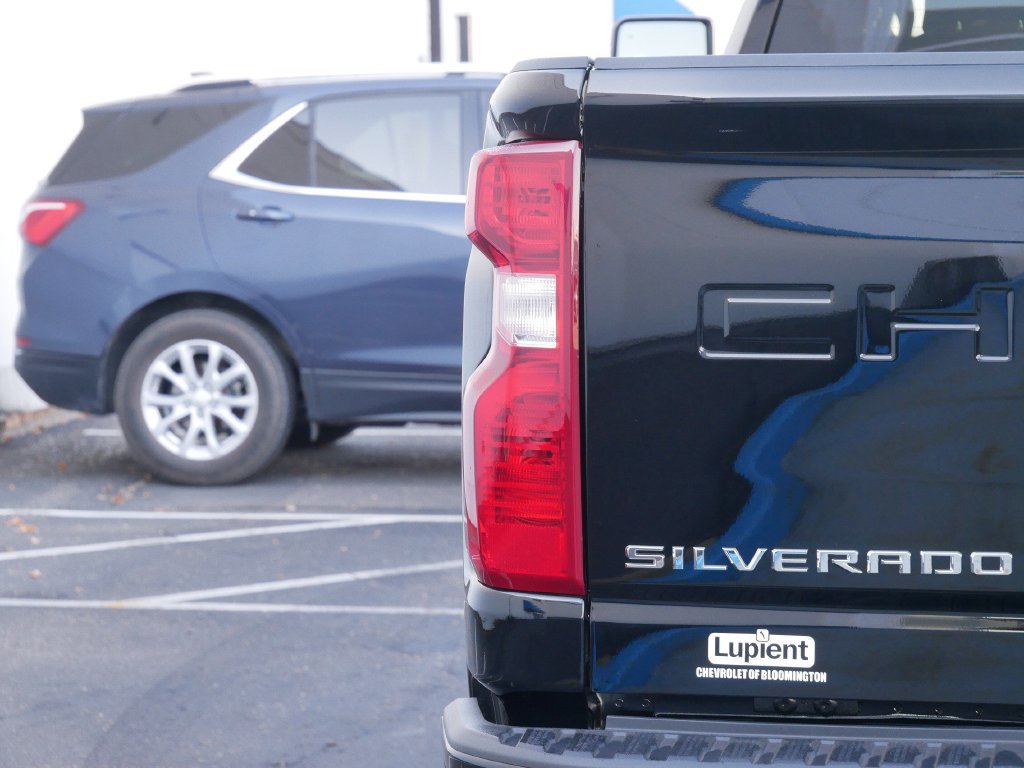 New 2026 Chevrolet Silverado 2500 Custom w/ Custom Value Package AWD/4WD image 6