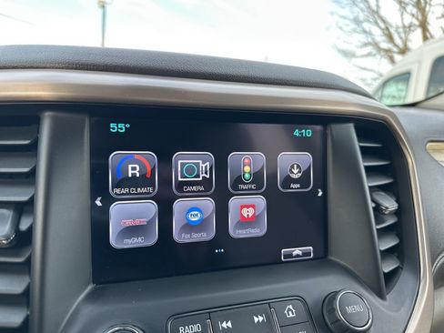 Used 2019 GMC Acadia Denali image 23