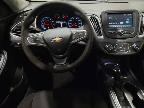 Used 2018 Chevrolet Malibu LT FWD image 22
