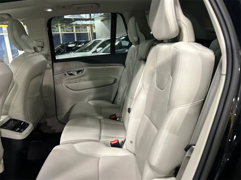 Certified 2023 Volvo XC90 B5 Plus w/ Protection Package Premier image 25