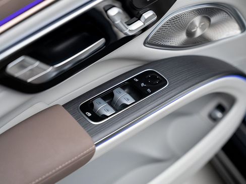 Used 2023 Mercedes-Benz EQS 450+ 4MATIC SUV w/ AMG Line Exterior Package image 53