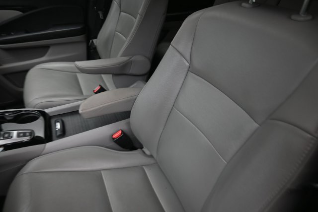 Used 2019 Honda Pilot Touring image 18