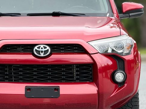 Used 2016 Toyota 4Runner SR5 AWD/4WD image 15