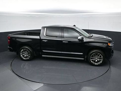 Used 2025 Chevrolet Silverado 1500 High Country AWD/4WD image 38
