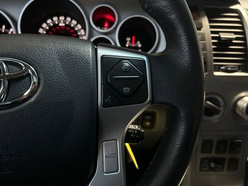 Used 2016 Toyota Sequoia Platinum image 19