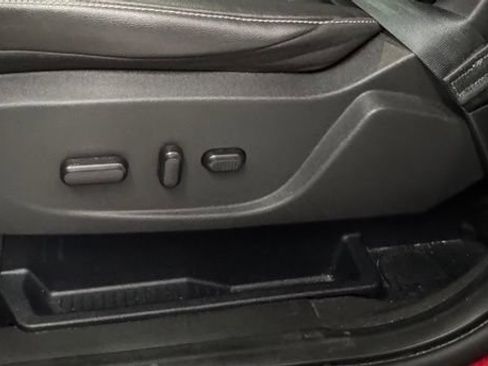 Used 2017 Ford Escape Titanium FWD image 26