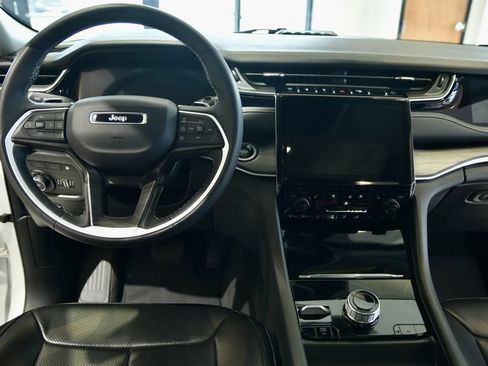 Used 2023 Jeep Grand Cherokee 30th Anniversary AWD/4WD image 12