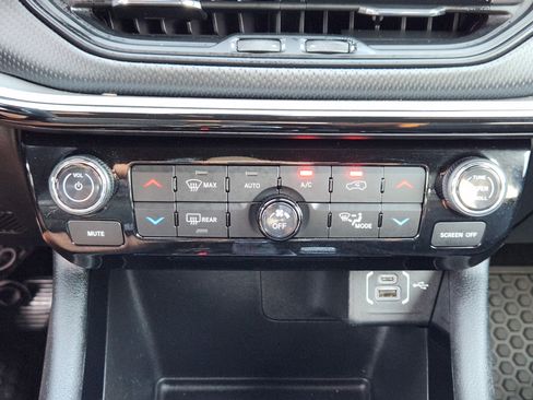 Used 2025 Jeep Compass Trailhawk w/ Trailhawk Elite Group AWD/4WD image 19