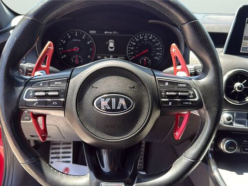 Used 2018 Kia Stinger GT2 AWD/4WD image 14
