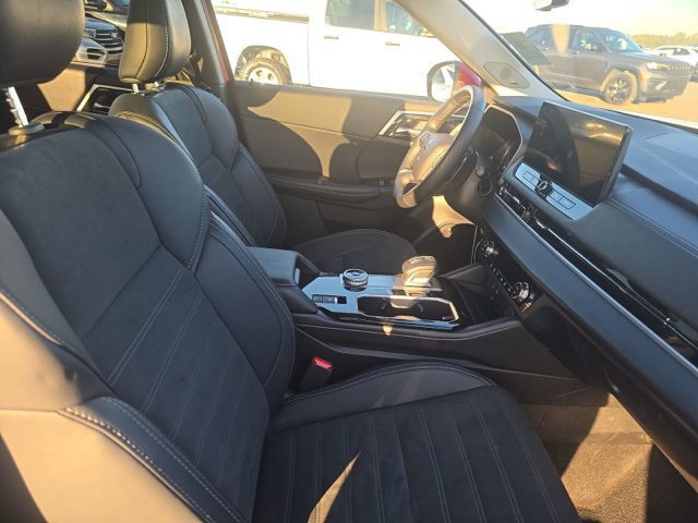 Used 2025 Mitsubishi Outlander SE AWD/4WD image 10