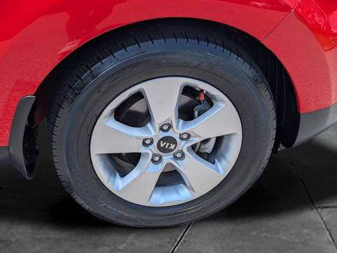 Used 2019 Kia Soul FWD image 11