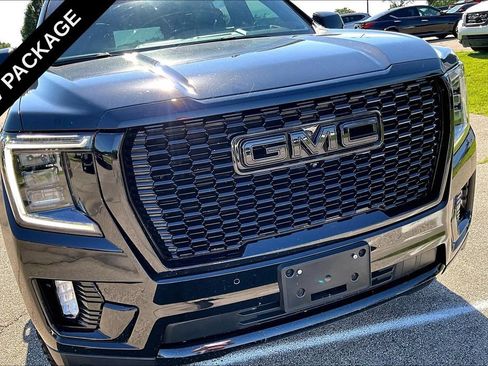 Used 2021 GMC Yukon Denali w/ Denali Premium Package AWD/4WD image 30