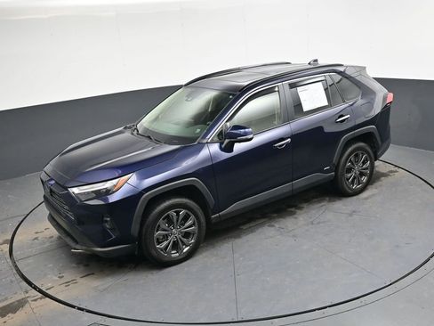 Used 2023 Toyota RAV4 Limited image 32