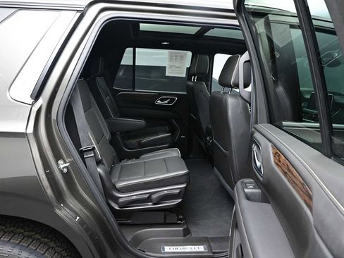 Used 2021 Chevrolet Tahoe Premier w/ Premium Package AWD/4WD image 60