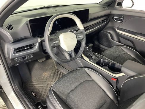 Certified 2025 Kia K4 GT-Line w/ GT-Line Sunroof Package FWD image 3