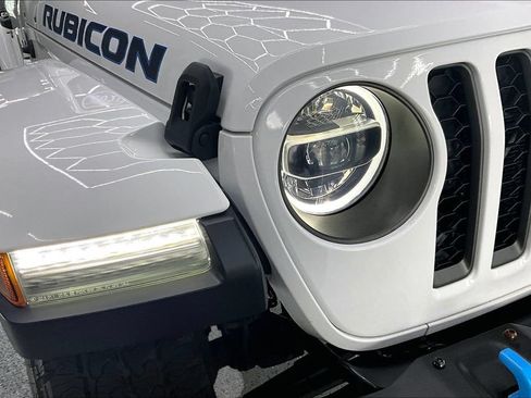 Used 2021 Jeep Wrangler Unlimited Rubicon 4xe w/ Dual Top Group AWD/4WD image 33