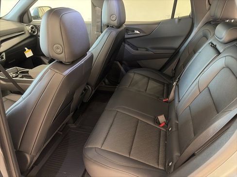 New 2026 Chevrolet Equinox LT w/ Convenience Package II image 11