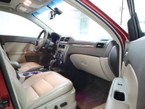 Used 2011 Ford Fusion SEL w/ 302A Rapid Spec Order Code image 10