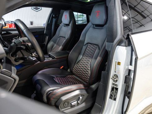 Used 2021 Lamborghini Urus AWD/4WD image 35