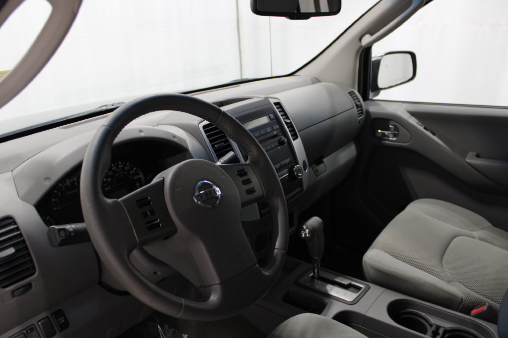 Used 2011 Nissan Frontier SV w/ SV Premium Utility Pkg RWD image 12