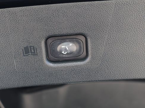 Used 2019 Lincoln Nautilus Reserve image 16