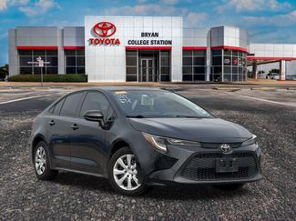 Used 2021 Toyota Corolla LE video 1